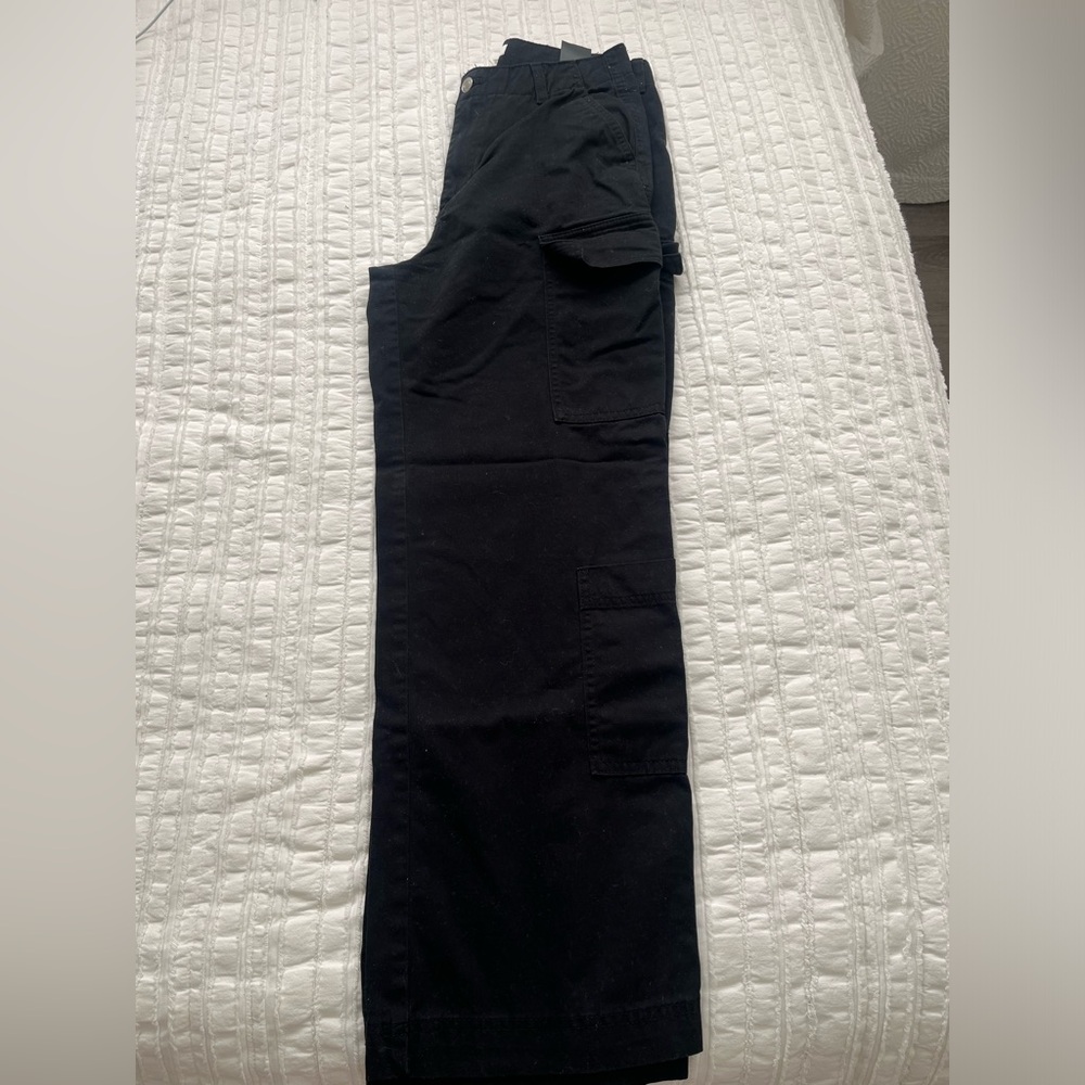 H&M cargos